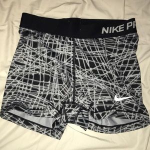 Black and gray Nike pros!